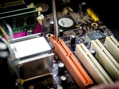 Redkom: «El mantenimiento informático ofrece ventaja tecnológica a las empresas»